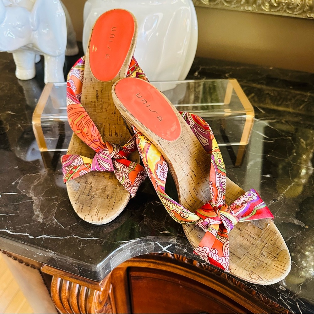UNISA VIBRANT CLOTH PAISLEY STRAP HIGH HEEL SIZE 9M W/ 4” HEEL GOOD STYLISH - Picture 8 of 11